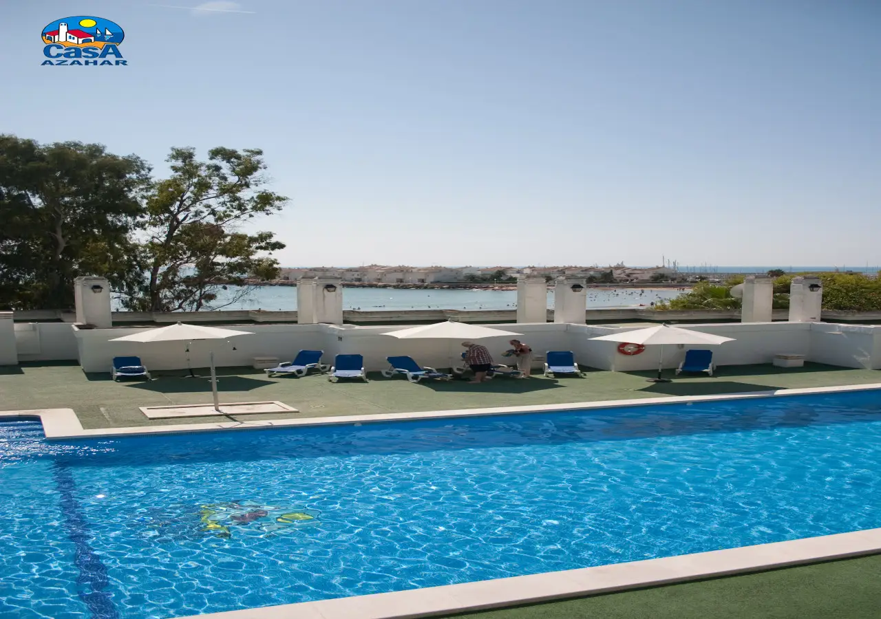 Piscine des appartements Marino, en première ligne à Las Fuentes